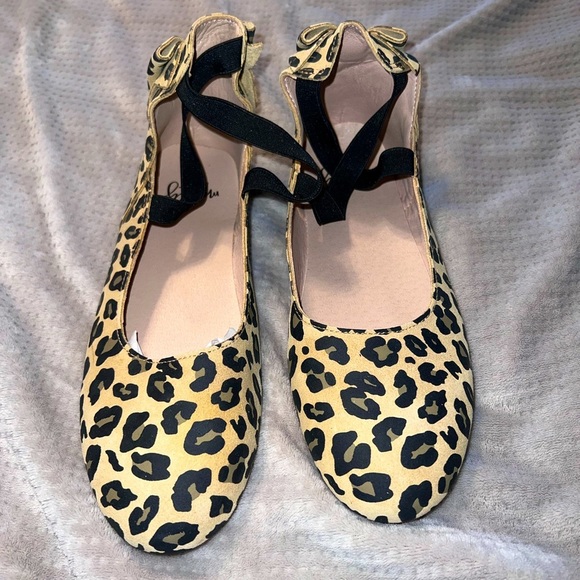 Monkey Feet Shoes - Women's Monkey Feet Flats size 39 NWT